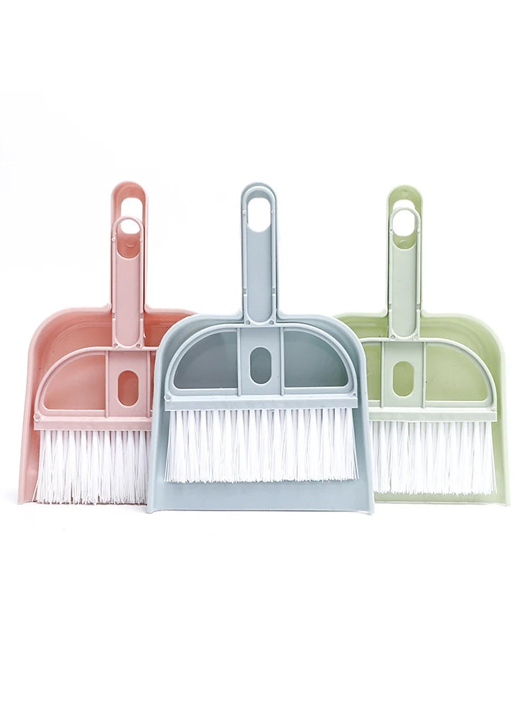 Essential Pet Cleaning Set: Broom and Bedpan for Cats, Hamsters, Rabbits, and Guinea Pigs