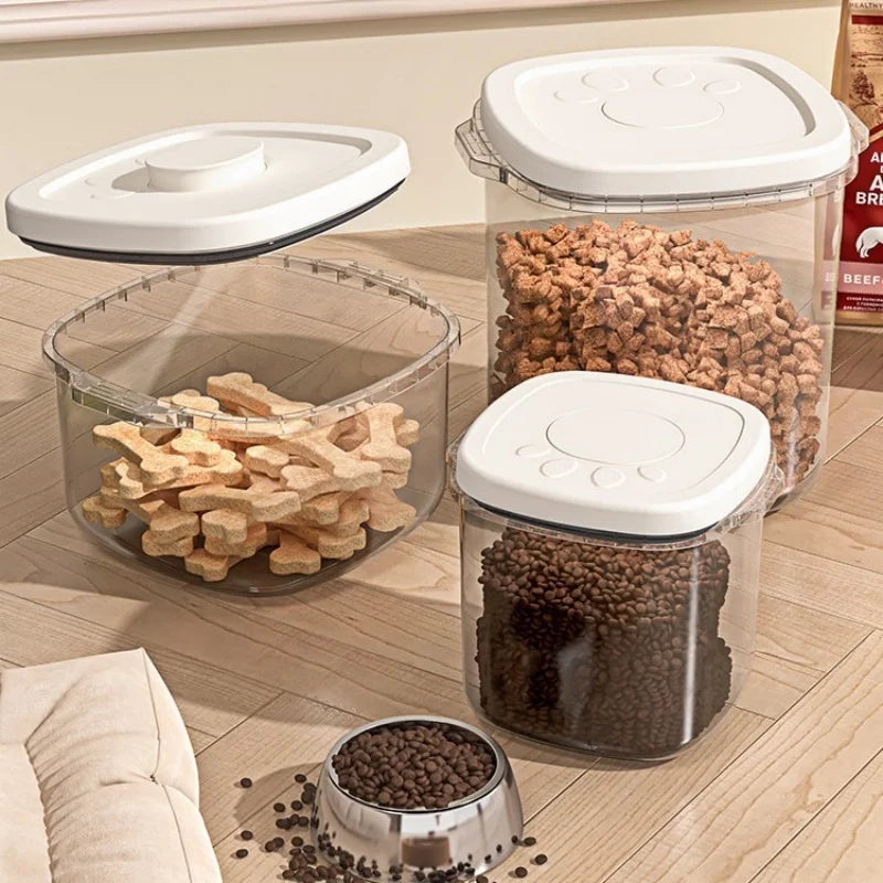 Keep Your Pet's Food Fresh with Our Airtight Large Capacity Storage Container - Perfect for Cats and Dogs!