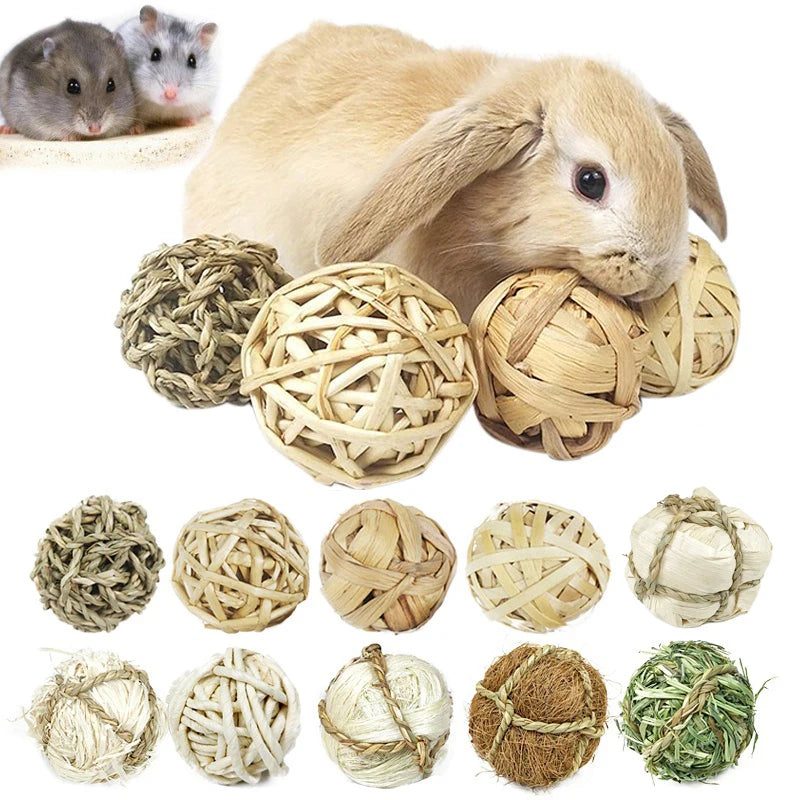 Interactive Chew Toy for Small Pets - 7CM Natural Grass Ball for Guinea Pigs, Rabbits, and Hamsters