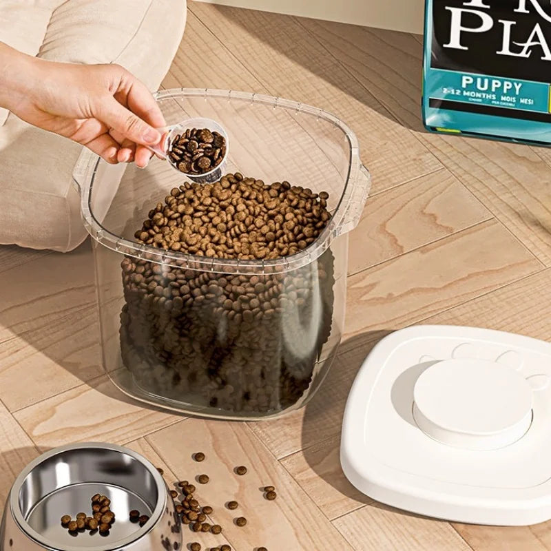 Keep Your Pet's Food Fresh with Our Airtight Large Capacity Storage Container - Perfect for Cats and Dogs!